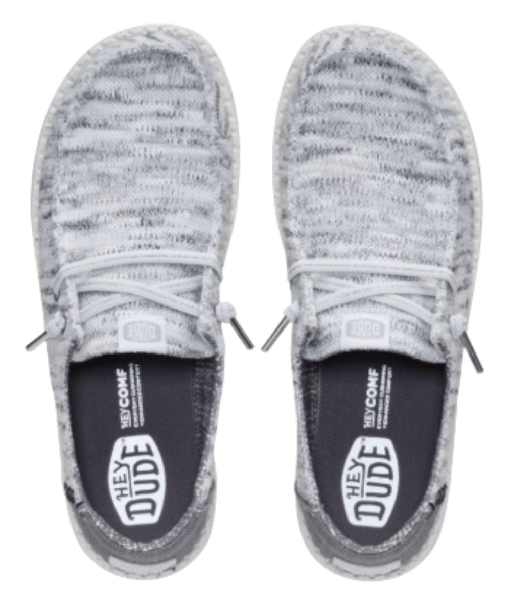 Aeriel view of the women's wendy shoe featuring an easy-on system with elastic laces and a moc toe
