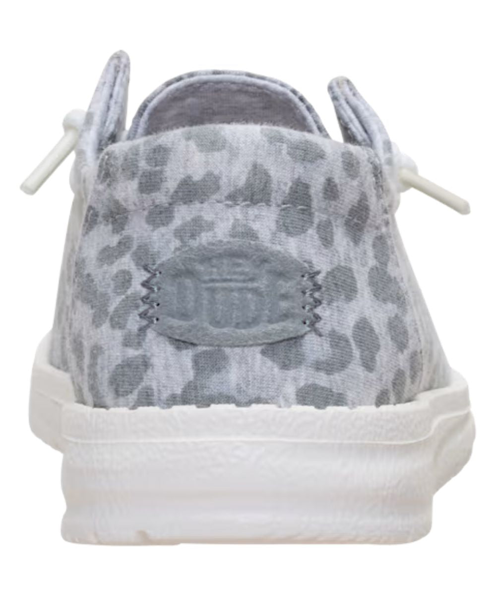 Heel view featuring the logo label
