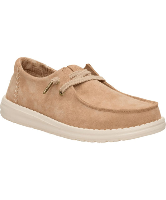 Right angled view of the women's tan suede wendy shoe