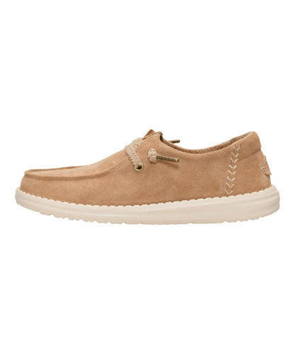 Left side view of the women's tan suede wendy shoe