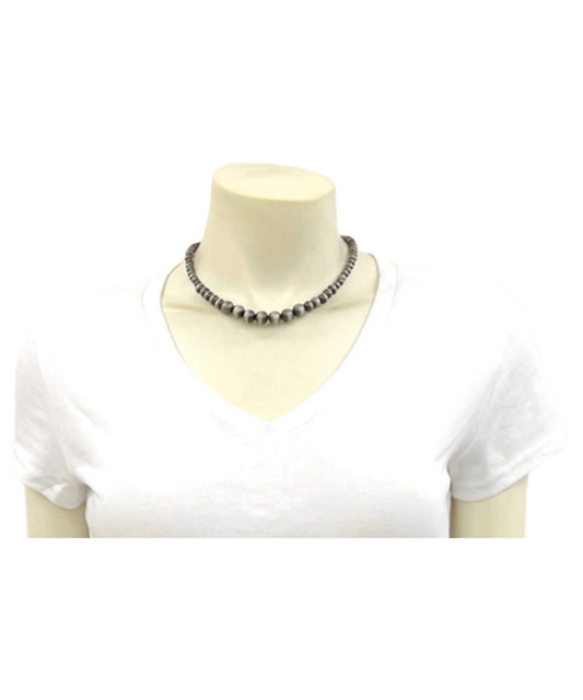 Women's Handmade Navajo Pearl Necklace