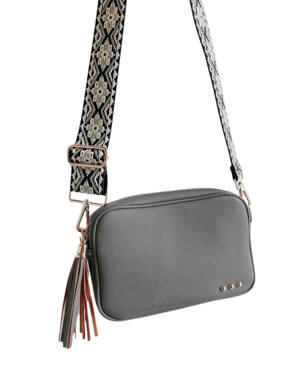 BAG-WL-GRY-CMR-12-2021-b ! desc :  ! caption :