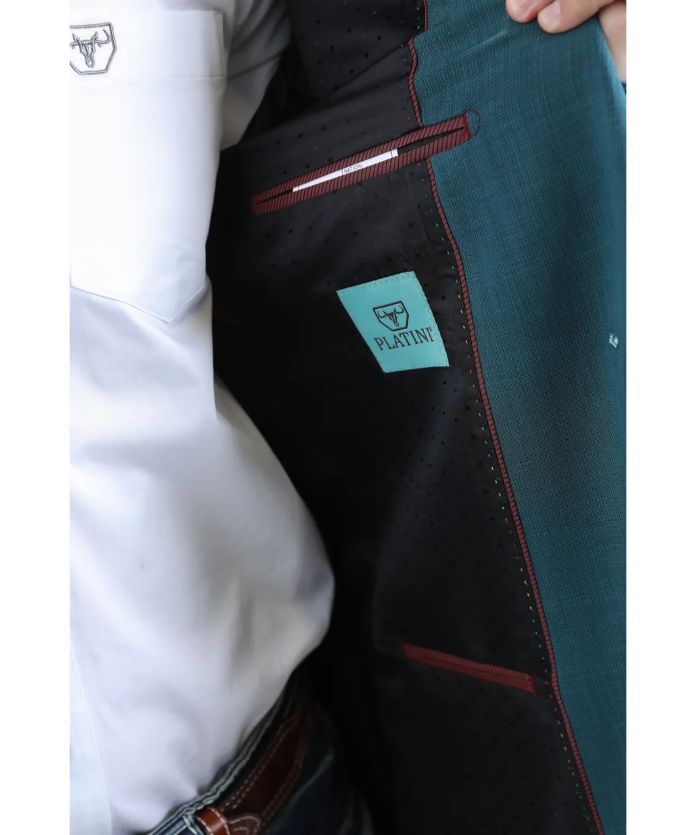 Interior view of the contrast lining with interior pockets