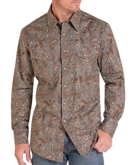 Front view of the men's dark brown Rock & Roll Cowboy long sleeve snap shirt featuring the modern fit, snap flap chest pockets, paisley print, and western yokes