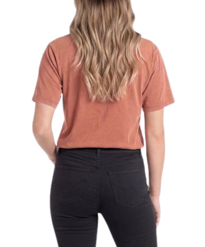 Back view of the women's rust short sleeve tee