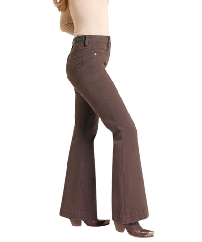 Side view of the women's mahogany jean featuring the trouser hem