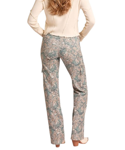 Back view of the women's camo wide leg cargo pant