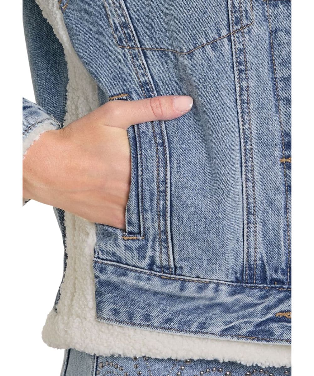 BW92D07901-a ! desc :  ! caption :