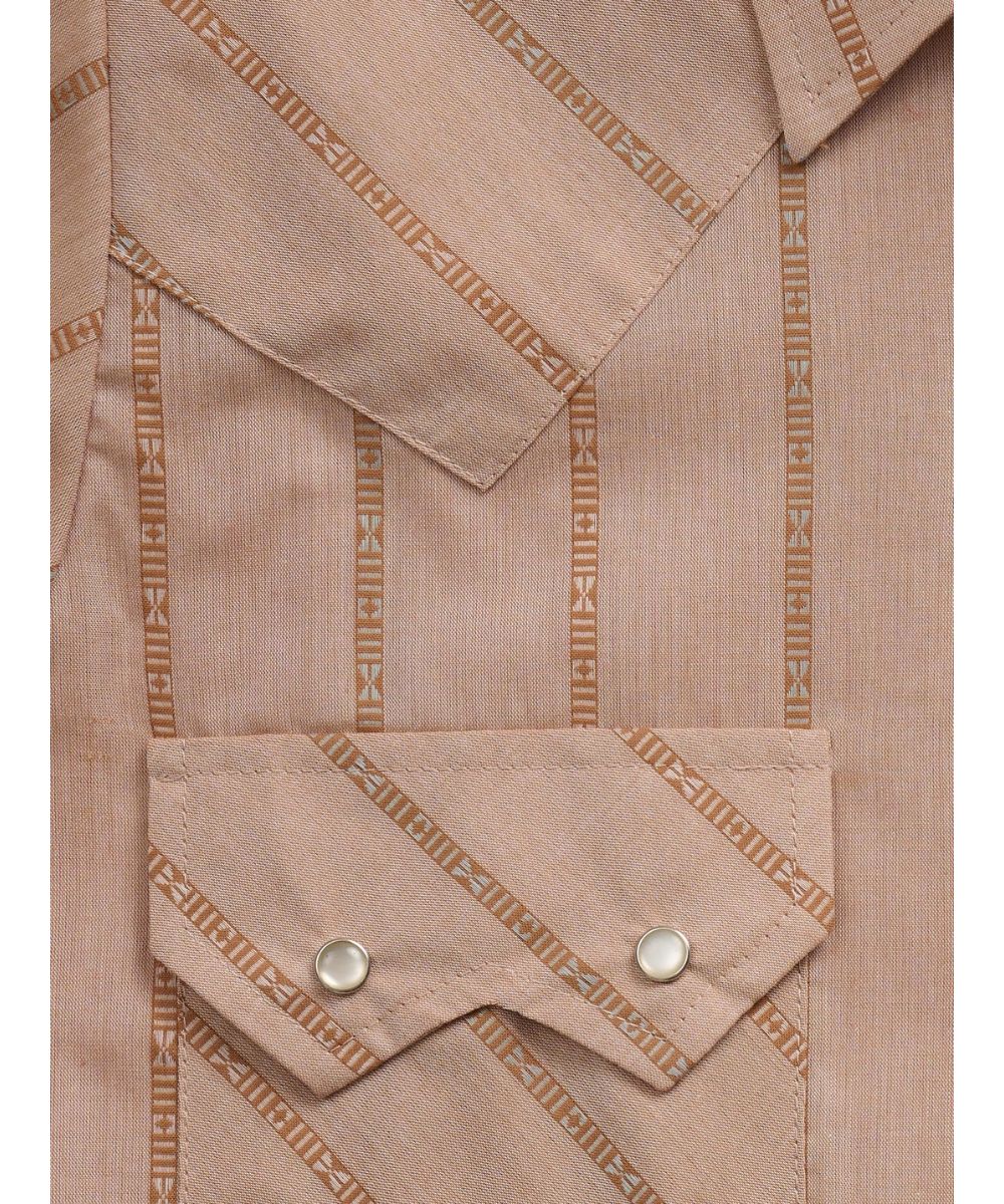 Close-up view of the gold dobby striped print and sawtooth snap flap chest pocket