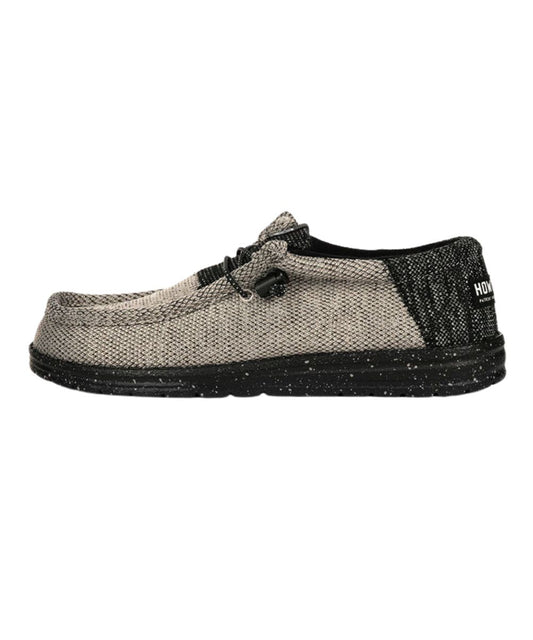 Side View Featuring The Breathable Airflow Fabric, With 4-Way Stretch, And A Flexible, Shock-Absorbing Rubber Sole