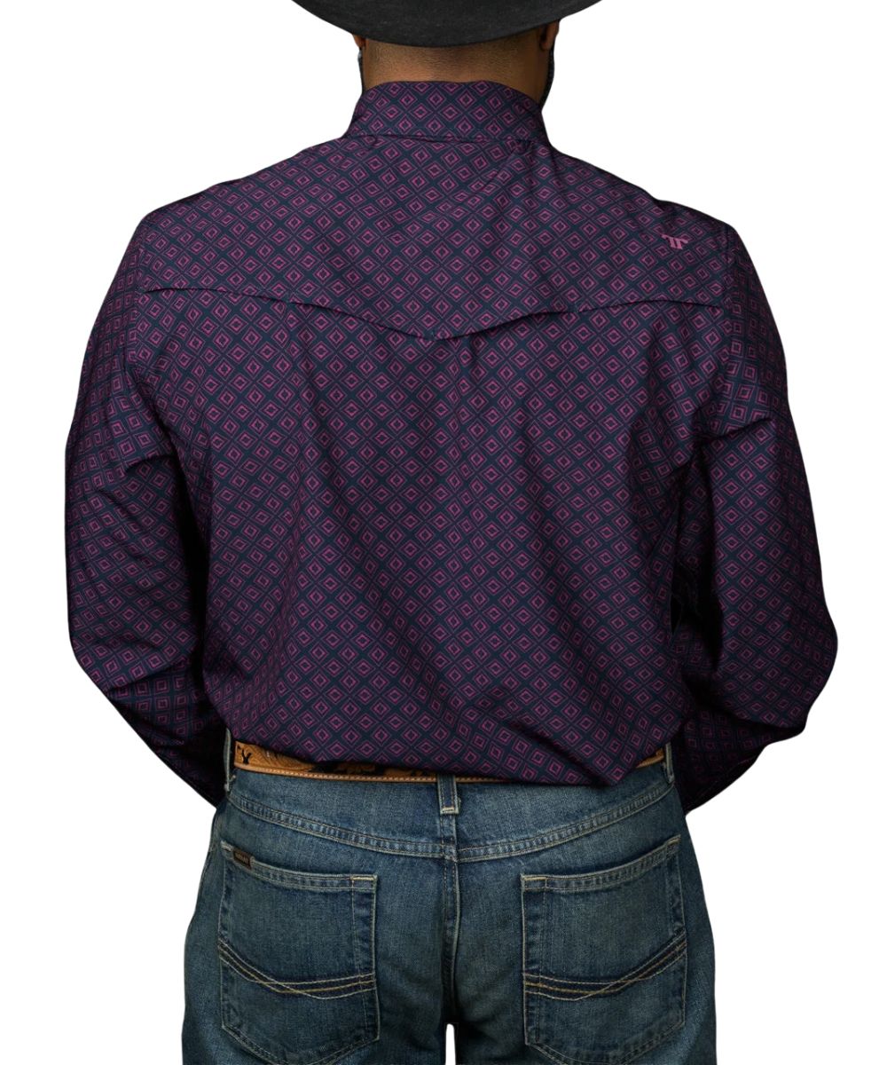 Back view of the men's black long sleeve pearl snap shirt featuring the vented back yoke and geometric print