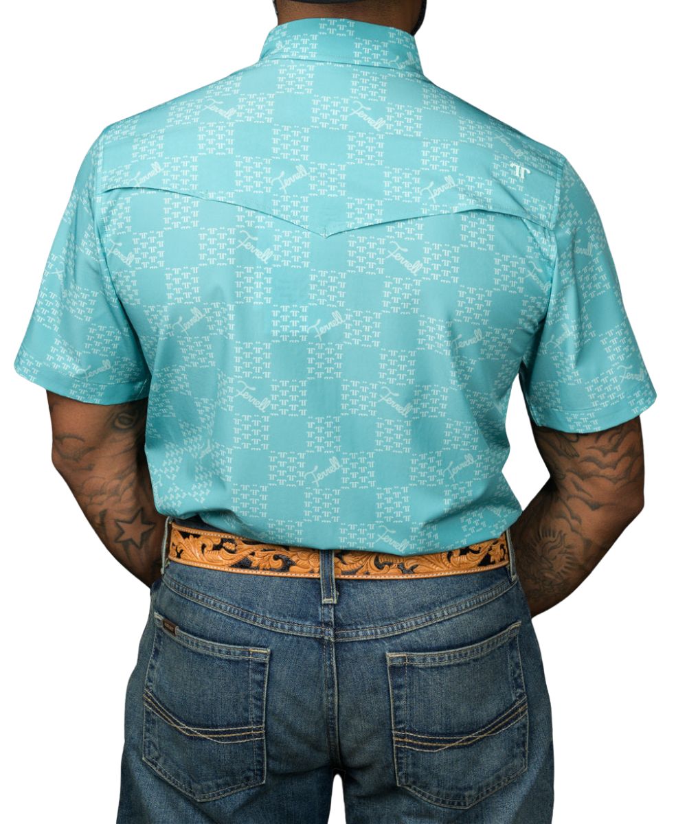 Back view of the men's short sleeve pearl snap shirt featuring a vented back yoke