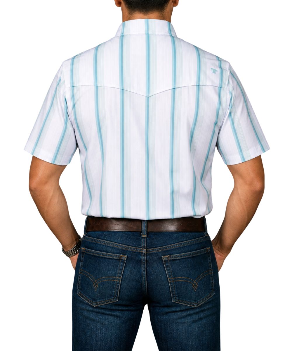 Back view of the men's short sleeve snap shirt featuring a vented back yoke