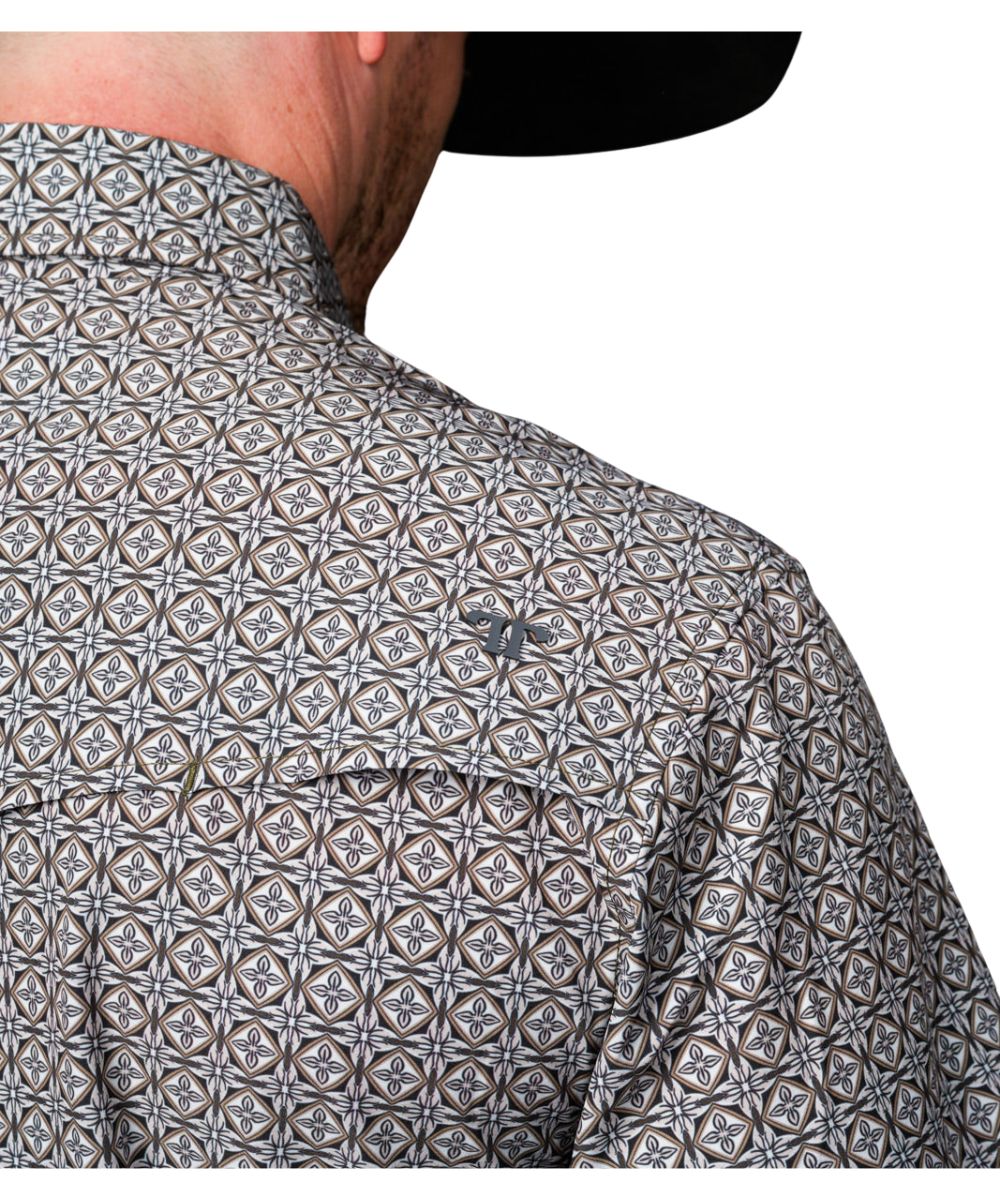 Close-up view of the vented back yoke