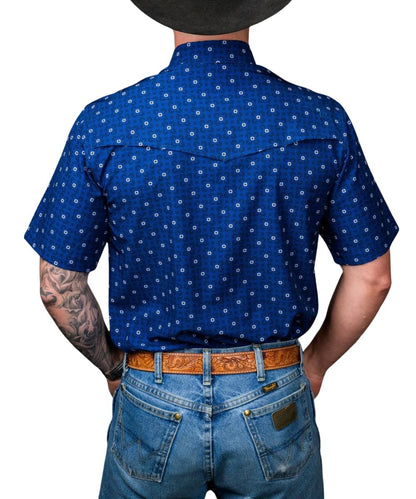 Back view of the men's lightweight, breathable short sleeve pearl snap shirt featuring the single point vented back yoke