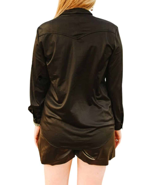 LEATHER OUTLAW-a ! desc :  ! caption :