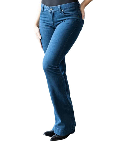 LOLA-a ! desc :  ! caption :