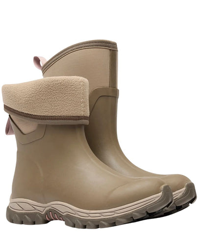 Pair view of the women's chocolate chip colored Muck Boot featuring the fleece lining and round toe