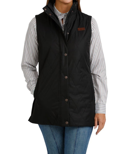 Front view of the women's black Cinch quilted canvas barn vest featuring the durable water-resistant finish, storm flap, zip closure, mock collar, and hand pockets