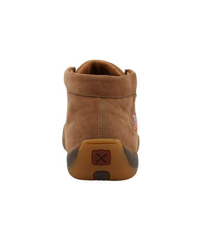 Heel view of the men's chukka driving moc featuring a smooth camel brown color.