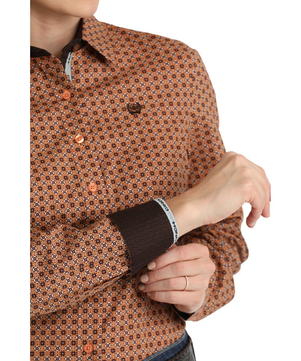 Cinch Women's Coral Geometric Contrast Button Down Shirt