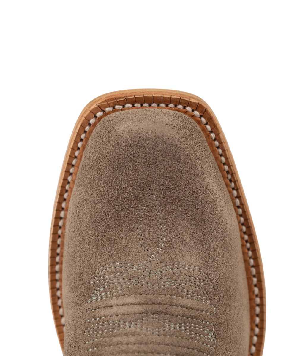 Close-up view of the cutter toe (narrow square toe)