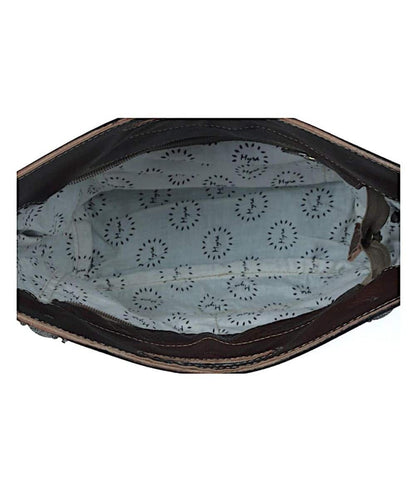 S-3363-a ! desc :  ! caption :