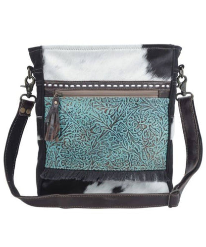 S-4762-a ! desc :  ! caption :