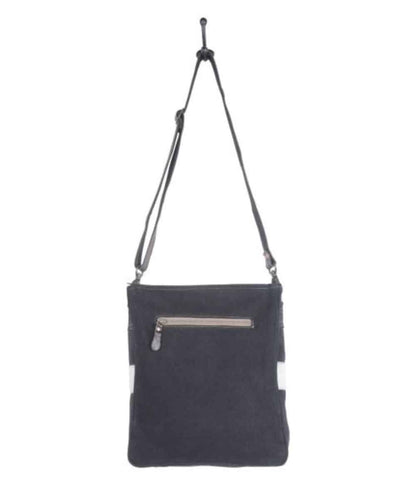 S-4762-a ! desc :  ! caption :