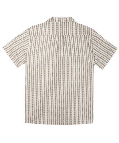 Back view of the men's short sleeve snap shirt featuring a straight back yoke with box pleat