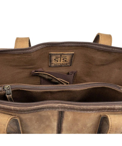 Interior view of the interior concealed carry pocket