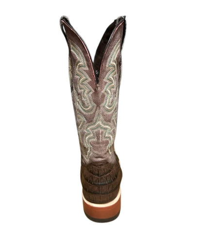 Heel view of the women's imitation caiman belly boot