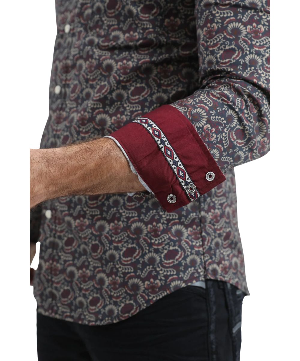 Close-up view of the contrast interior trim and stylized leaf/eye motif print with diamond shapes and botanical focus